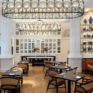 Raffles ***** Singapur